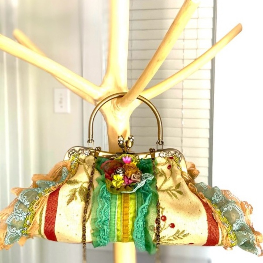 Vintage beautiful  bag with handle and shoulder chain